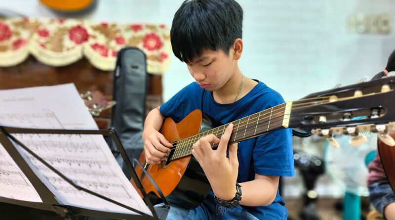 học guitar tại quận 3