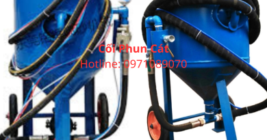 giá máy phun cát làm sạch bề mặt kim loại