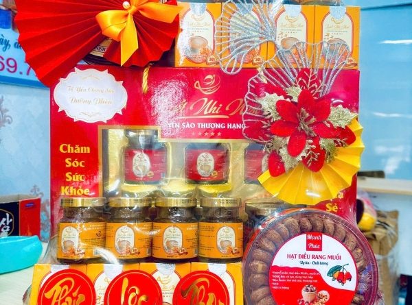 giỏ quà tết màu vàng