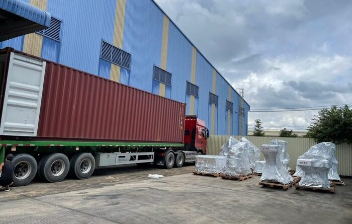 công ty vận chuyển container
