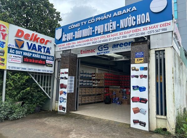 Bình ắc quy xe ô tô isuzu