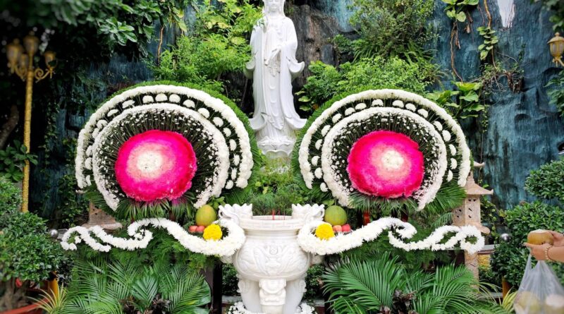 cắm hoa dâng phật tphcm